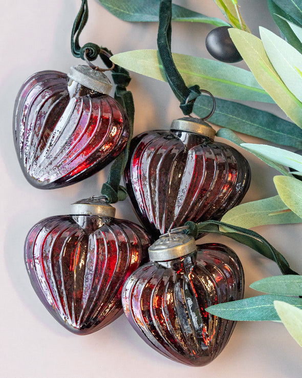 GLASS HEART DECORATION ANTIQUE RUBY 7CM  - CV06065 (Box of 12)