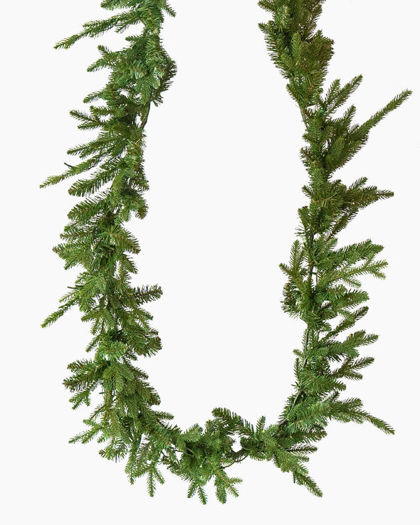 PINE GARLAND LED 9FT (274CM) - X3309 (Box of 6)