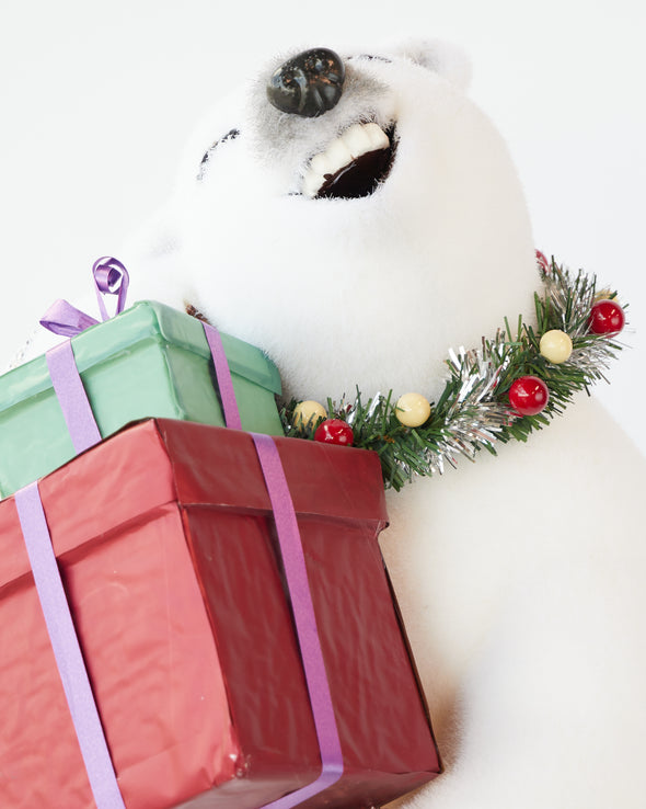 POLAR BEAR WITH GIFT 60CM - X2581 (Box of 2)